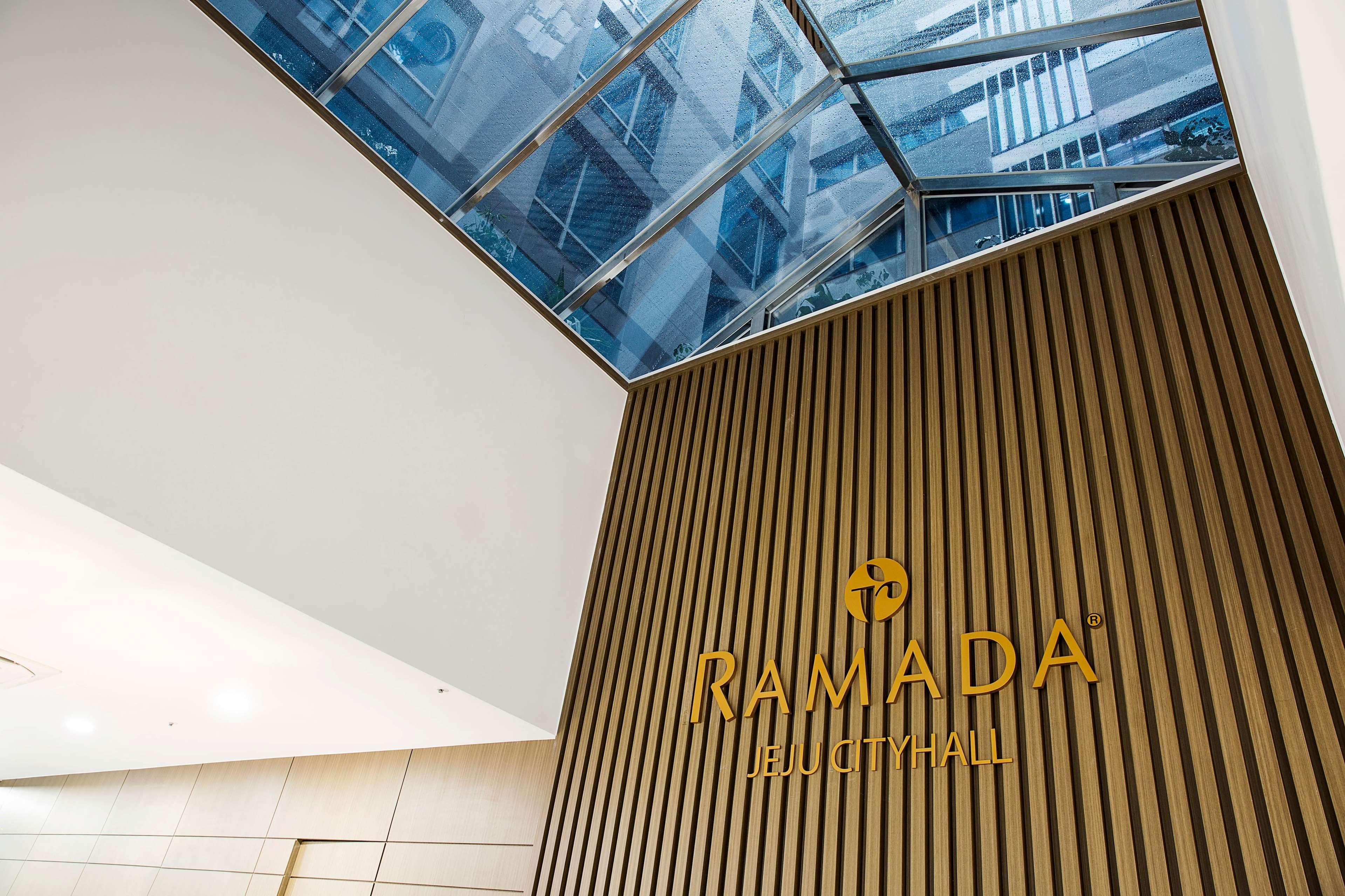 Ramada By Wyndham Jeju City Hall Ngoại thất bức ảnh